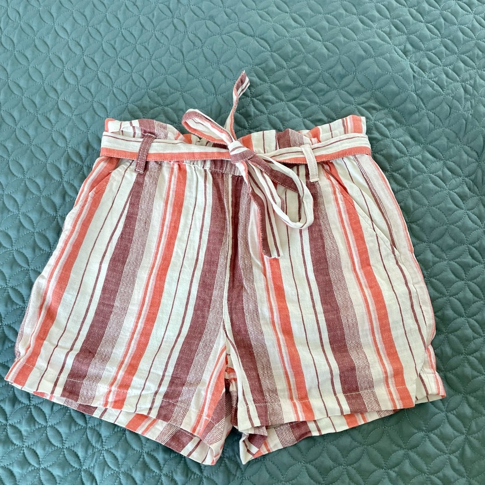 Ana A New Approach belted high waist shorts